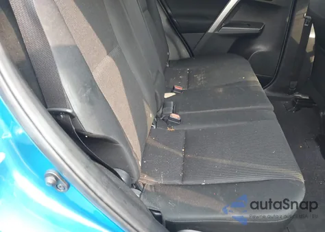 2018 Toyota Rav4 Le z USA, uszkodzony, nr VIN JTMBFREV0JJ186067